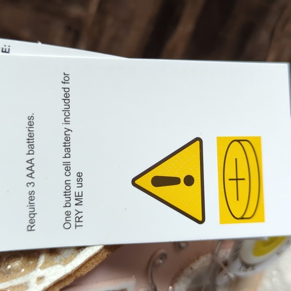 ❌SOLD❌Pastel "Pinkmas" Light Up 💡 Gingerbread House - Picture 9 of 10